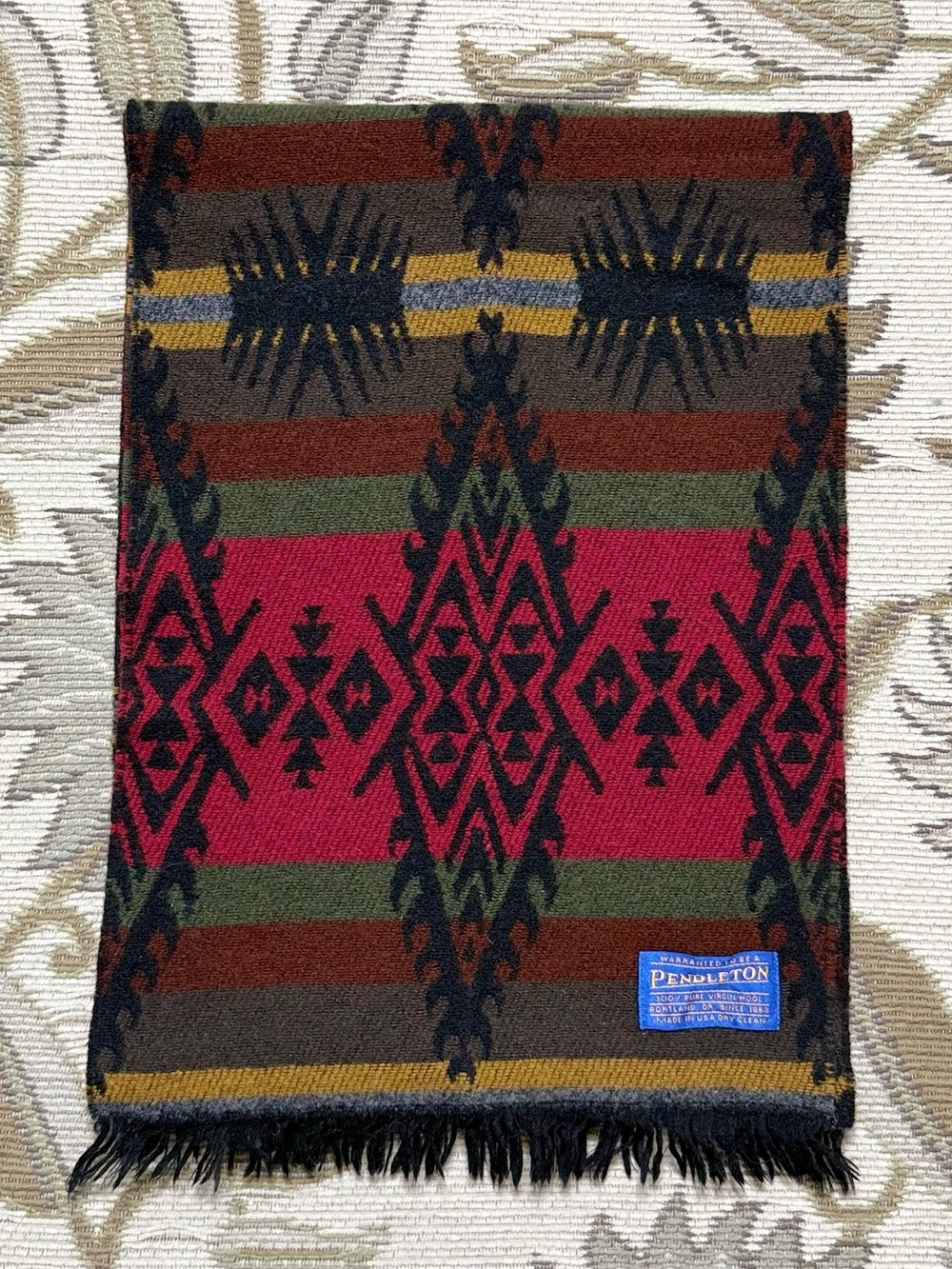 Vintage Pendleton Wool Scarf Wrap Reversible Southwestern Aztec Western w/Fringe - Picture 4 of 6